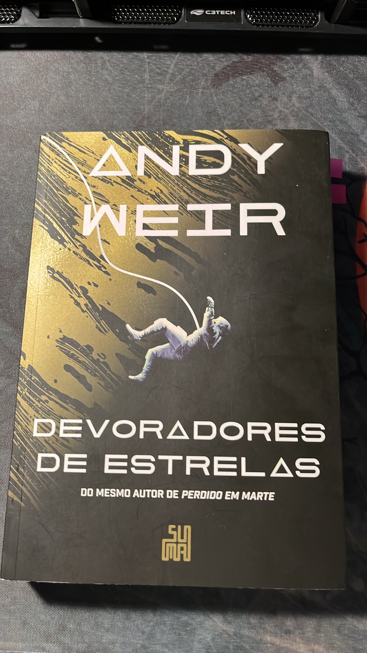 Subvertendo a Ficção Científica: Por que você precisa conhecer “Devoradores de Estrelas”